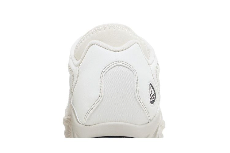 Кроссовки Nike ACG Air Exploraid 'Sail Light Orewood'