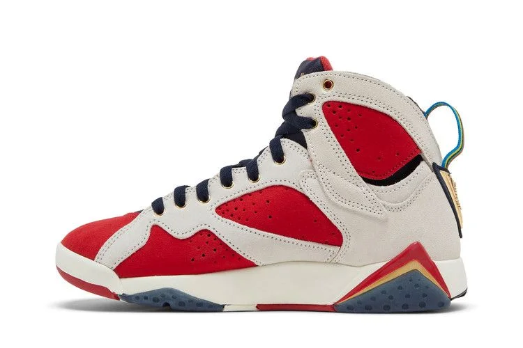 Krossovki-Trophy-Room-x-Air-Jordan-7-Retro-New-Sheriff-in-Town-2