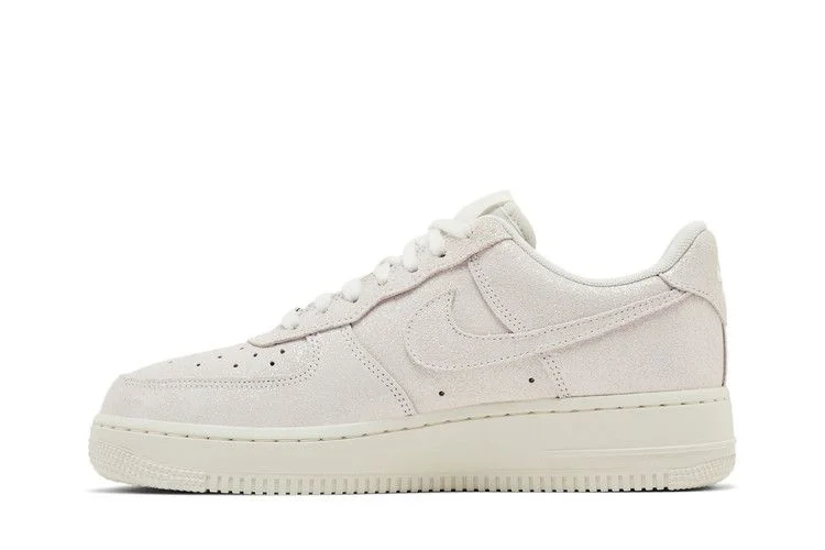 Krossovki-Nike-Wmns-Air-Force-1-07-SE-Sail-Glittery-Suede-2