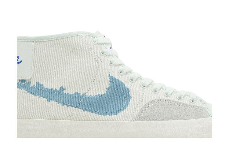blazer-court-mid-premium-sb-barely-green-dm8553-300_01