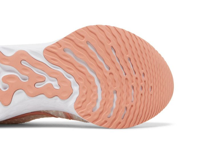 wmns-react-infinity-run-flyknit-3-sail-light-madder-root-dd3024-102_04