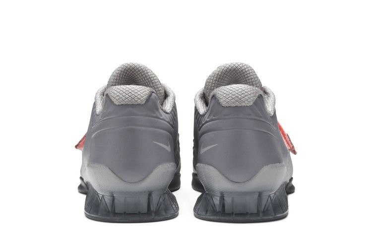 Кроссовки Nike Romaleos 3 XD 'Atmosphere Grey Pink Tint'