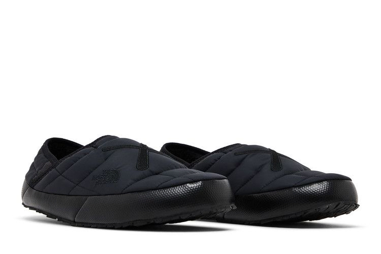 kaws-x-thermoball-traction-mule-vs-black-nf0a7w6i-kx7_07