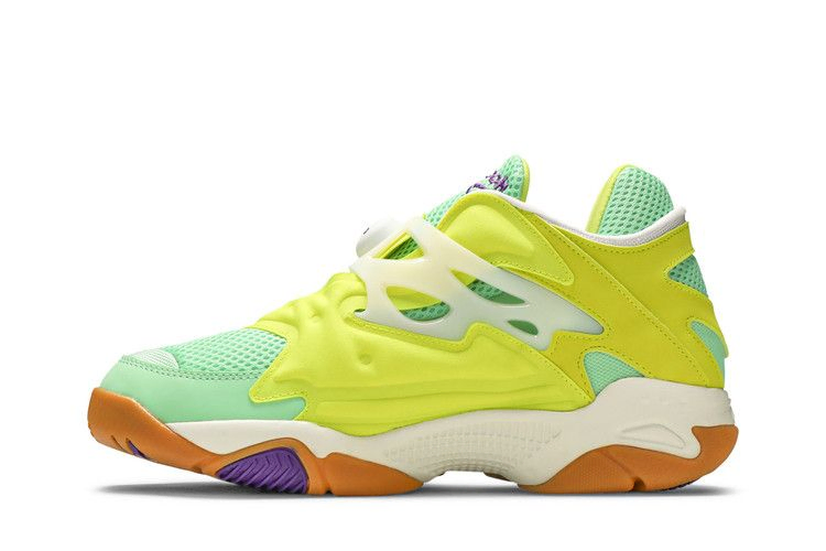pump-court-hero-yellow-fv7901_02
