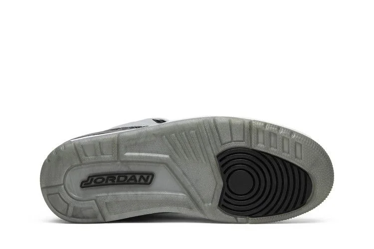 Krossovki-Air-Jordan-3-Retro-Wolf-Grey-3