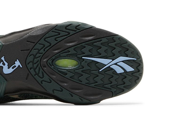 Кроссовки Brain Dead x Reebok Shaqnosis 'Dark Forest'
