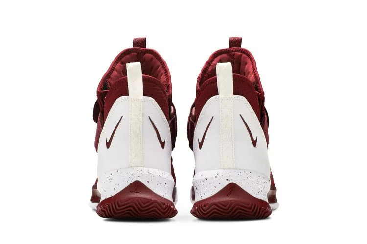 Кроссовки Nike LeBron Soldier 13 TB 'Team Red'
