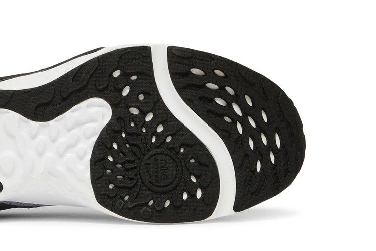 Кроссовки Nike Renew Retaliation TR 3 'Wolf Grey'