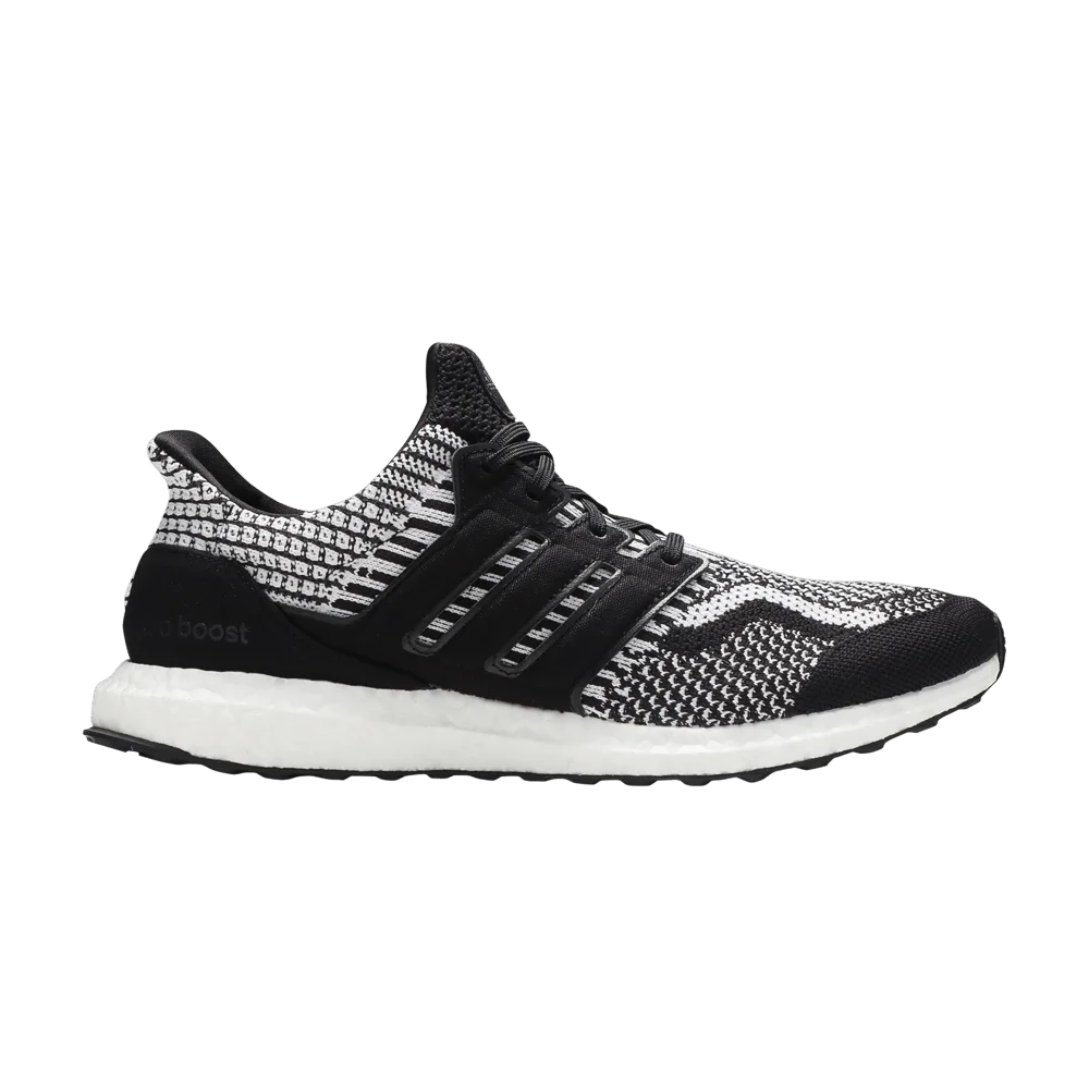 Krossovki-adidas-UltraBoost-5.0-DNA-Black-White