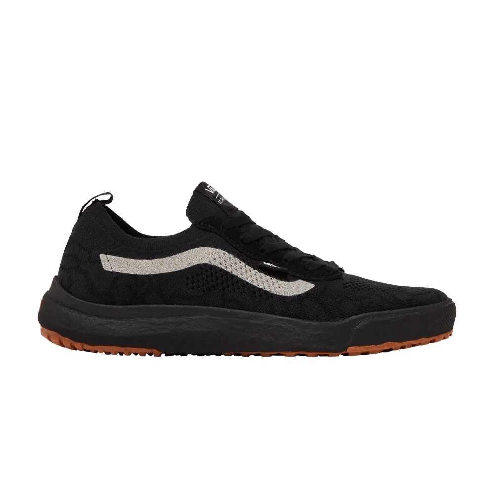 Krossovki-Vans-UltraRange-VR3-Black-Gum