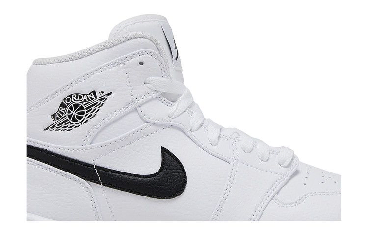 jordan-1-mid-td-cleat-gs-white-black-hf6883-100_01