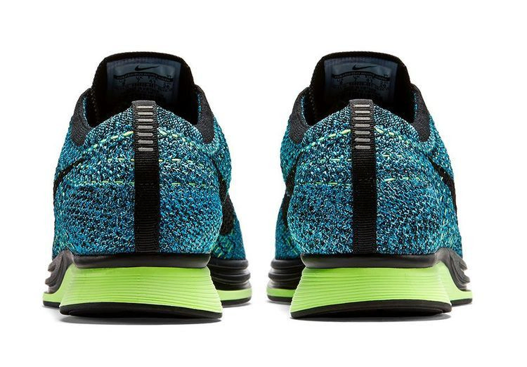 flyknit-racer-526628-401_03