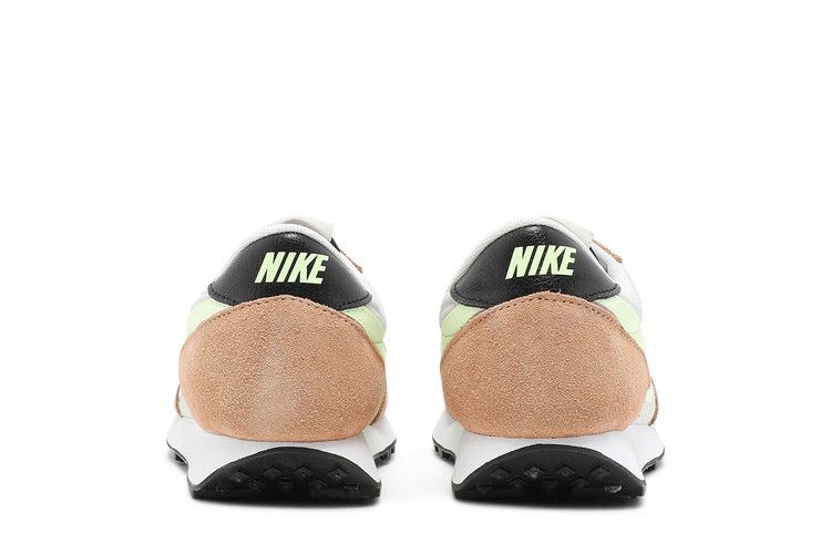 wmns-daybreak-light-bone-barely-volt-ck2351-006_05