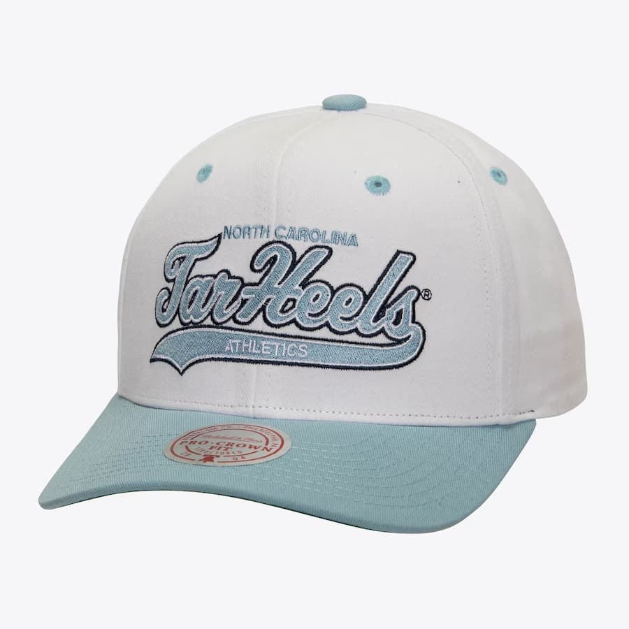 Бейсболка Mitchell & Ness White North Carolina Tar Heels Vault Collection Tail Sweep Pro Snapback Hat