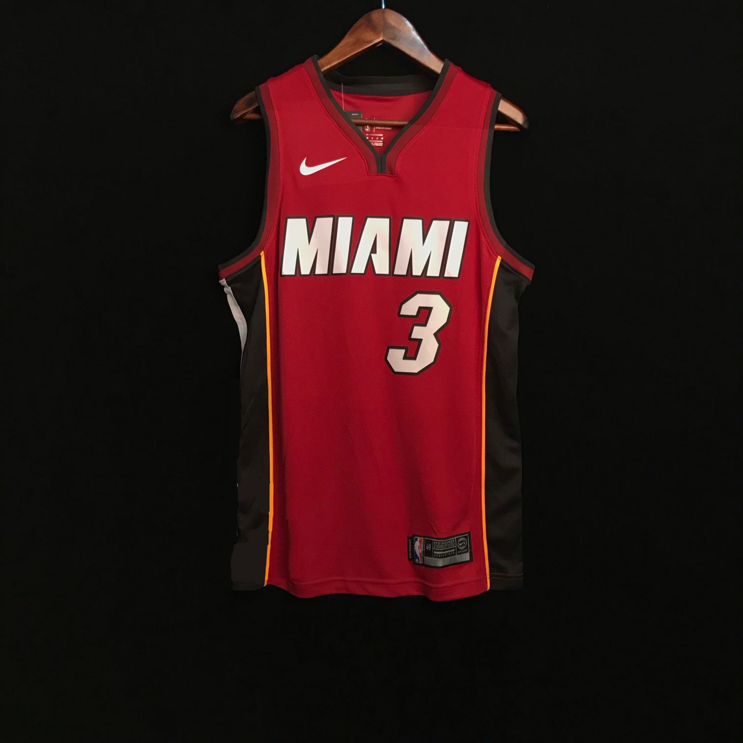 Баскетбольная джерси 2017-18 Dwyane Wade Miami Heat #3 Icon Red