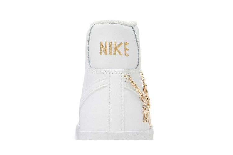 Кроссовки Nike Wmns Blazer Mid '77 LX 'Lucky Charms - White'