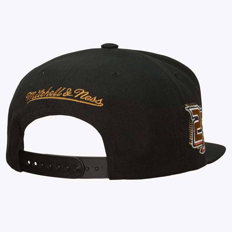 Бейсболка Mitchell & Ness Black Anaheim Ducks 7.0 Big Face Snapback Hat