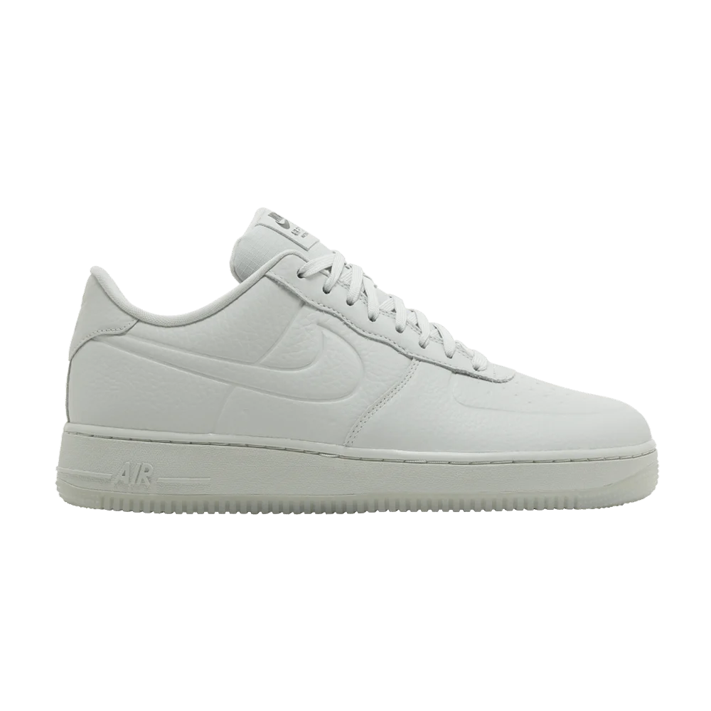 Krossovki-Nike-Air-Force-1-07-Pro-Tech-Light-Silver