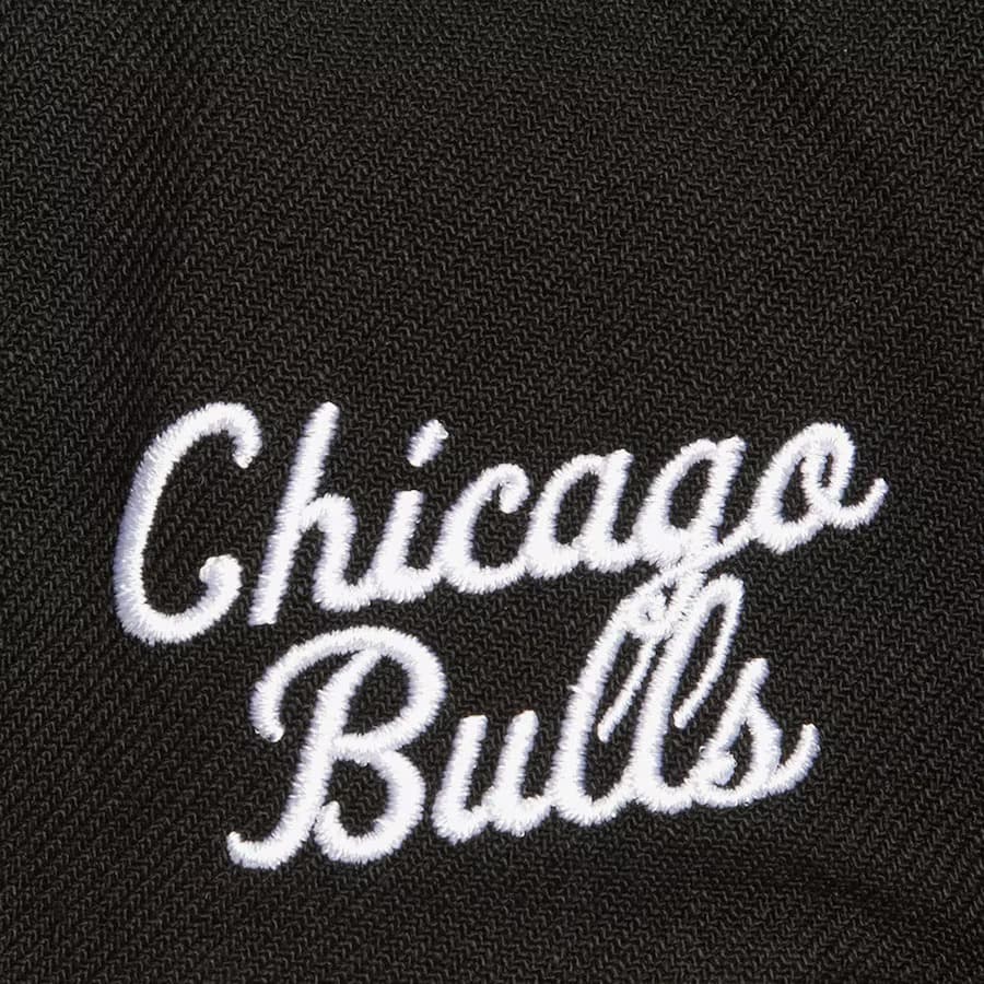 Бейсболка Mitchell & Ness Black Chicago Bulls Uprise Snapback Hat
