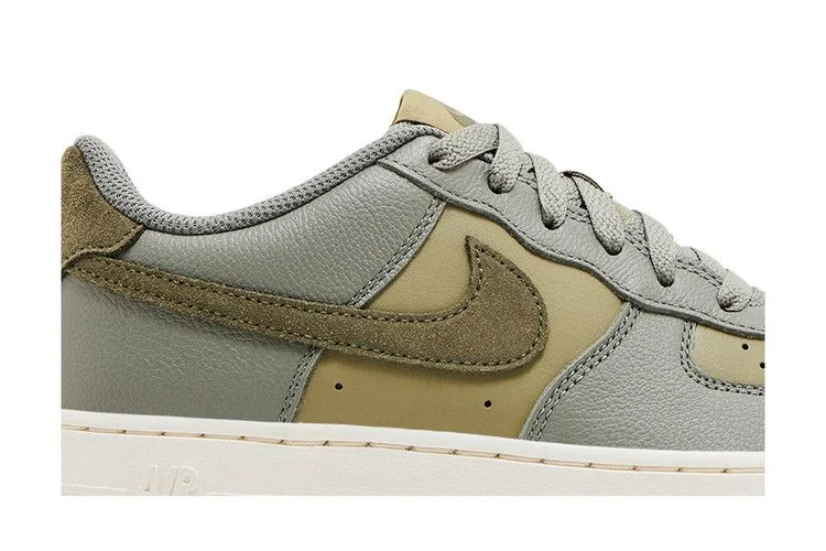 Кроссовки Nike Air Force 1 Low LV8 GS 'Dark Stucco Medium Olive'