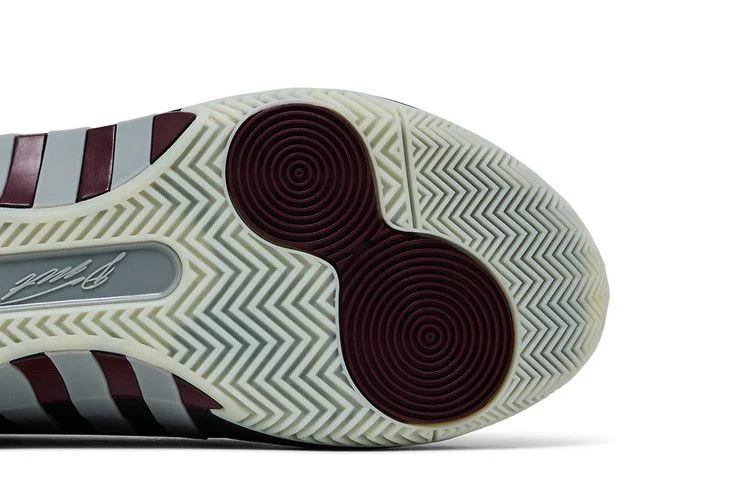 Krossovki-adidas-D.O.N.-Issue-5-Cavaliers-4