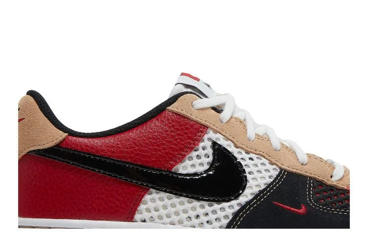 Krossovki-Nike-Air-Force-1-GS-Alter-And-Reveal-1
