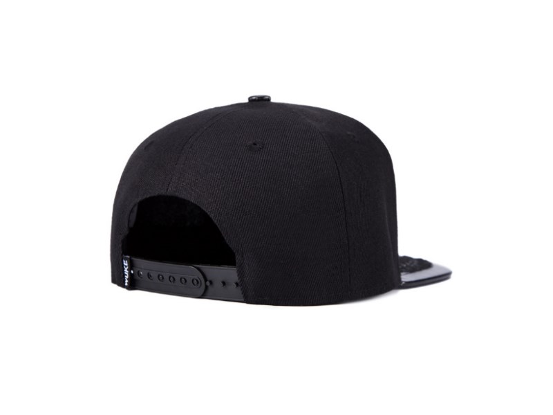 kepka-wuke-black-4