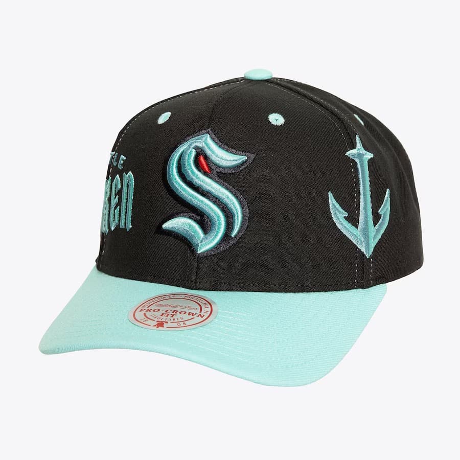 Бейсболка Mitchell & Ness Black Seattle Kraken Overbite Pro Snapback Hat