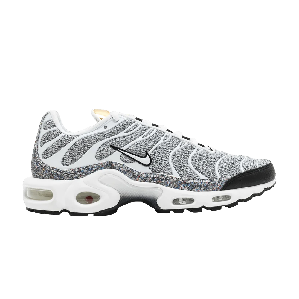 Krossovki-Nike-Wmns-Air-Max-Plus-SE-White