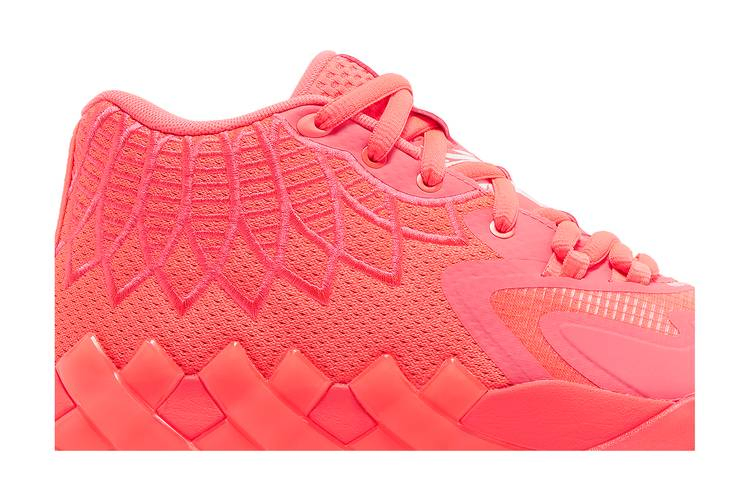 Кроссовки Puma MB.01 'Breast Cancer Awareness'