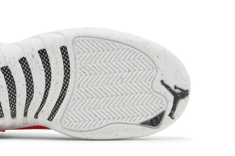 air-jordan-12-retro-gs-white-vapor-green-153265-130_04