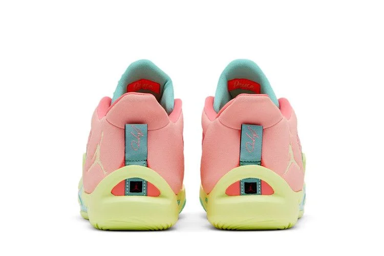 Krossovki-Air-Jordan-Tatum-1-GS-Pink-Lemonade-5