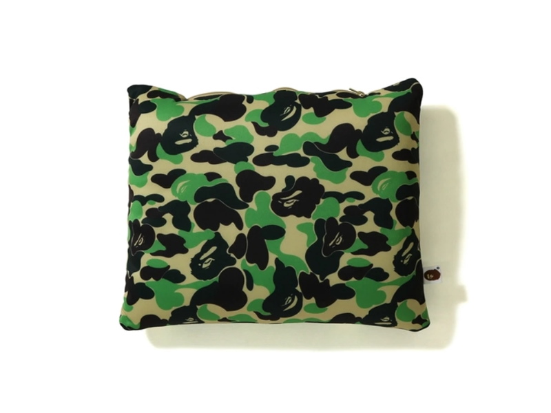 Подушка для шеи BAPE ABC 2Way Neck Pillow Green