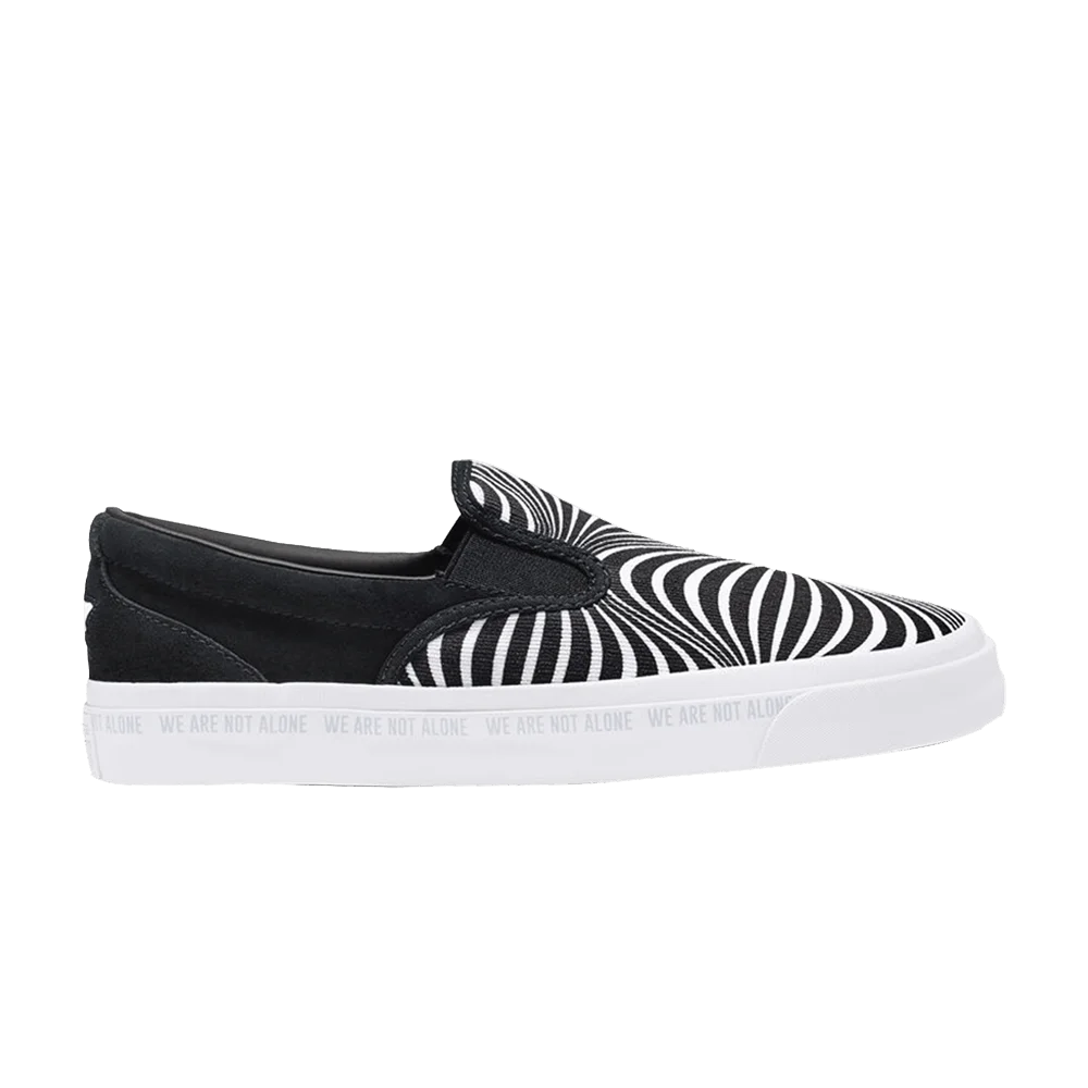 Krossovki-Converse-One-Star-CC-Slip-On-We-Are-Not-Alone