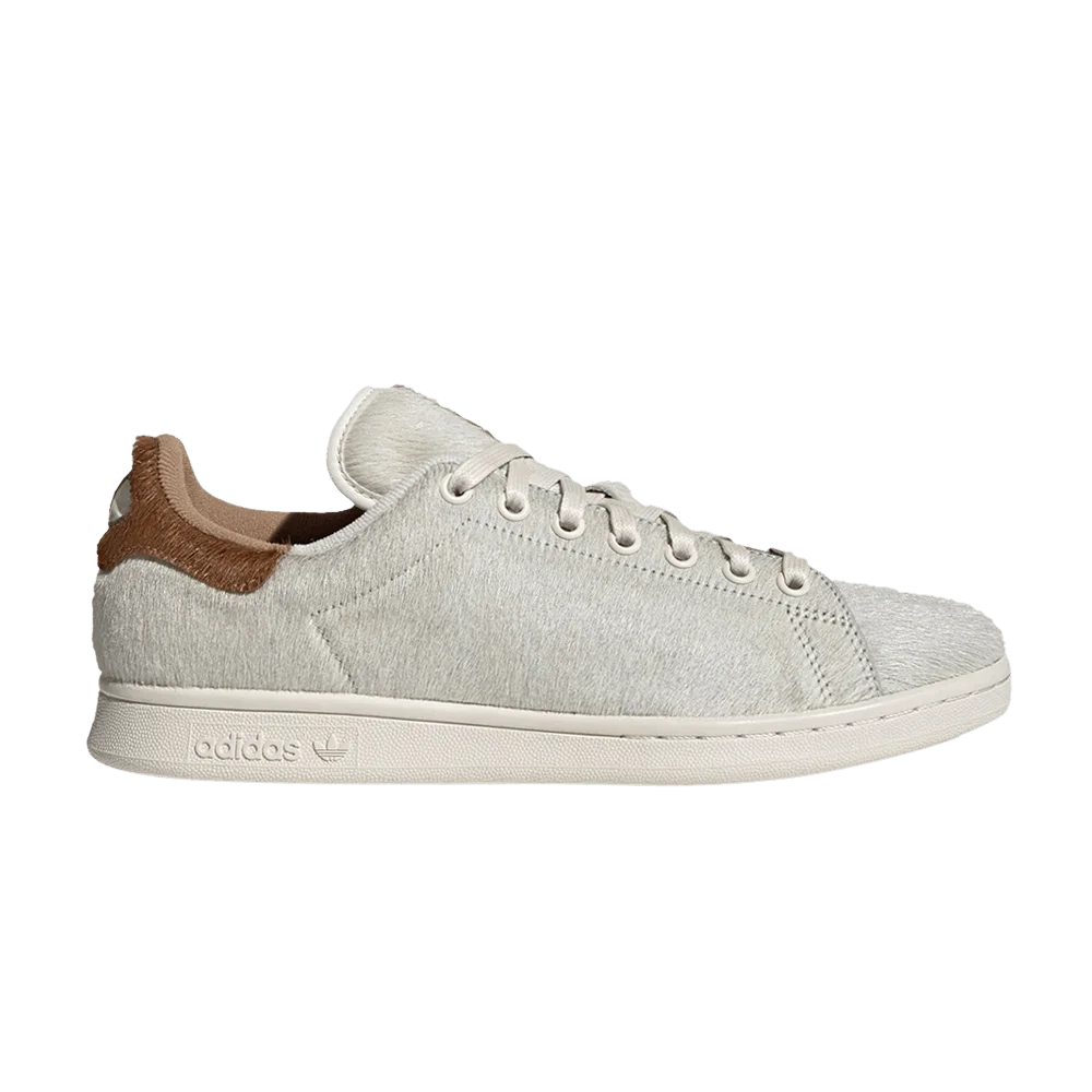 Krossovki-Gremlins-x-adidas-Stan-Smith-Christmas-Monster