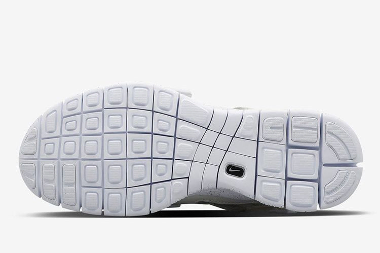free-huarache-carnivore-sp-801759-110_04