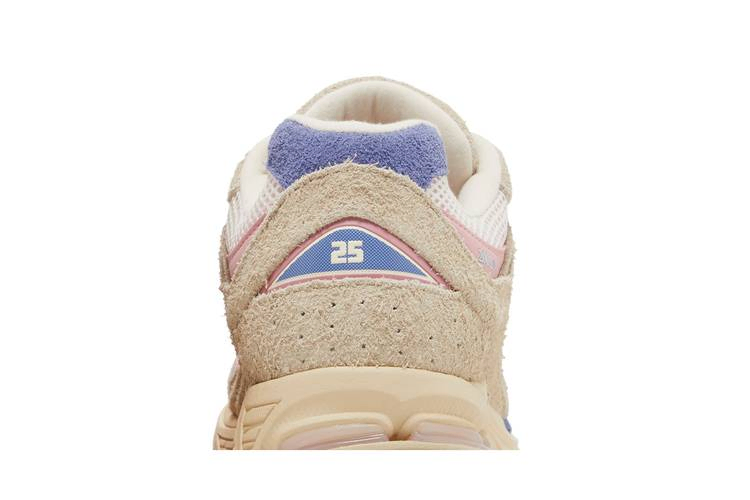 Кроссовки Hype DC x New Balance 2002R 'Native Dynamics'