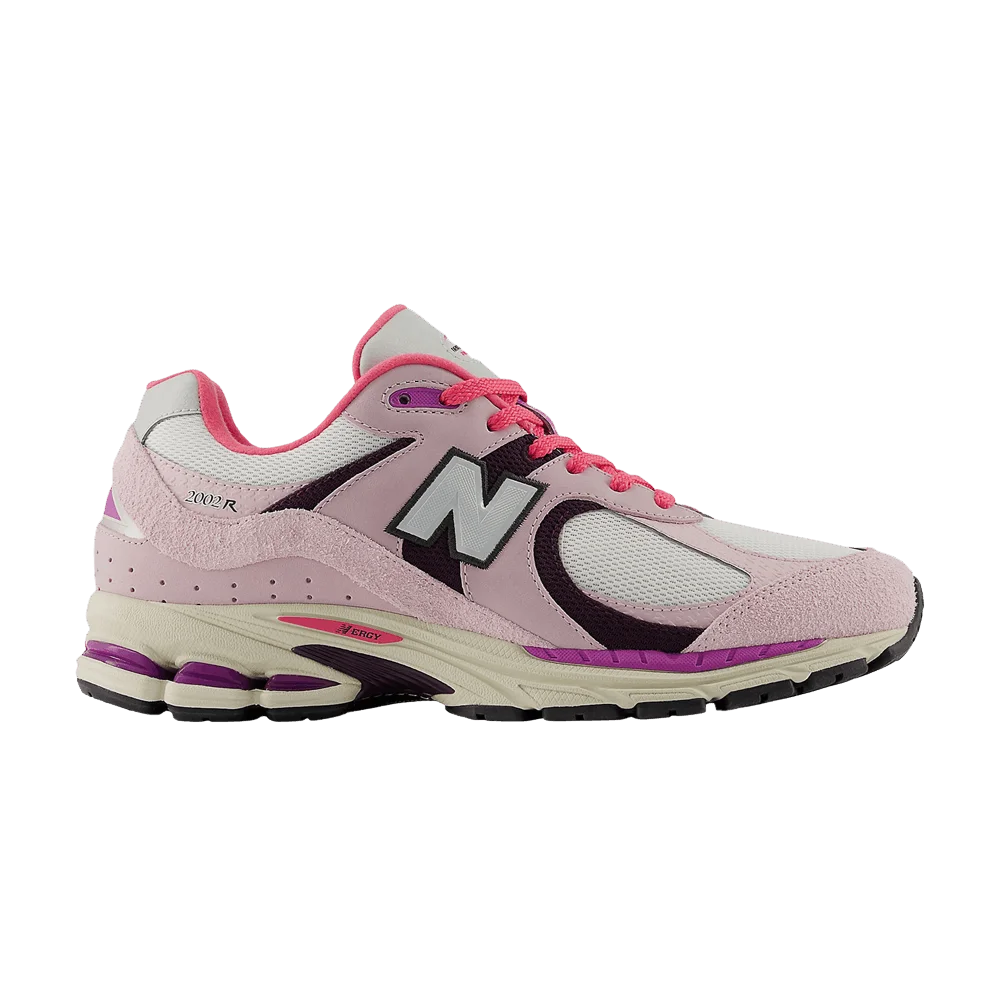 Krossovki-New-Balance-2002R-Twilight-Haze-Passion-Fruit