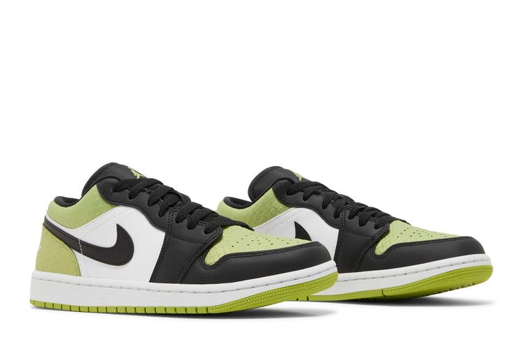wmns-air-jordan-1-low-se-vivid-green-snakeskin-dx4446-301_07