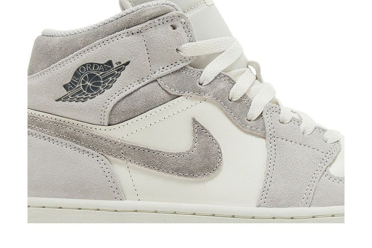 Кроссовки Air Jordan 1 Mid SE 'Neutral Grey Sail'