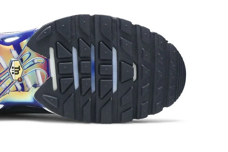 Krossovki-Nike-Air-Max-Plus-TN-SE-Obsidian-4