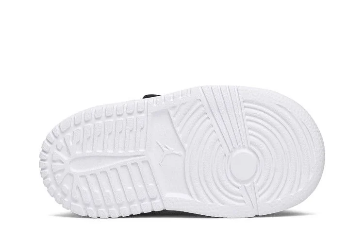Krossovki-Air-Jordan-1-Mid-ALT-TD-What-The-3