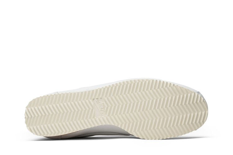 kenny-moore-x-classic-cortez-qs-943088-100_03