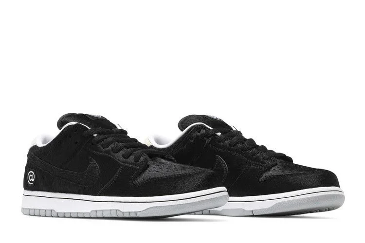 Krossovki-Medicom-Toy-x-Nike-Dunk-Low-SB-BE-RBRICK-7