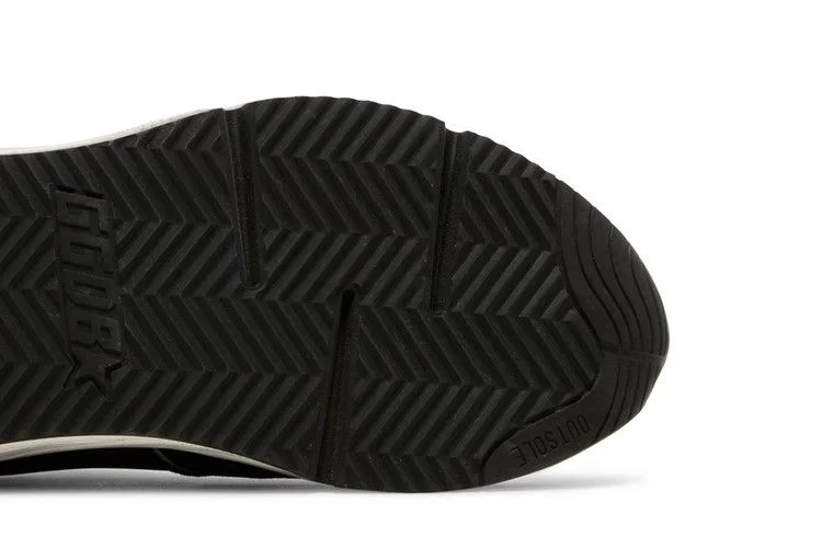 Кроссовки Golden Goose Running Sole 'Black Silver'