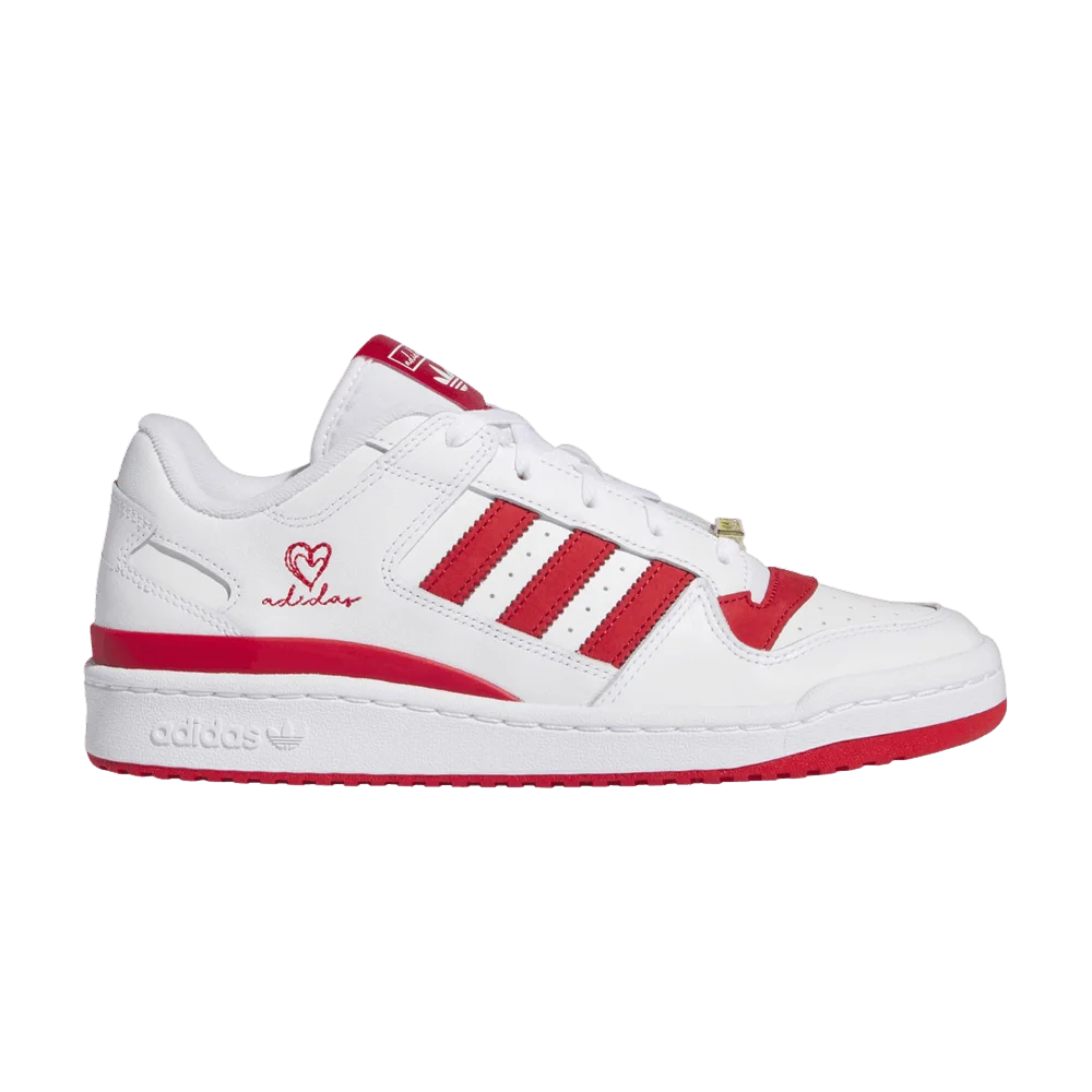 Krossovki-Adidas-Forum-Low-Classic-White-Scarlet-Embroidered-Heart