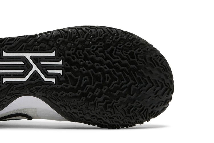 kyrie-low-4-tb-white-black-da7803-100_04