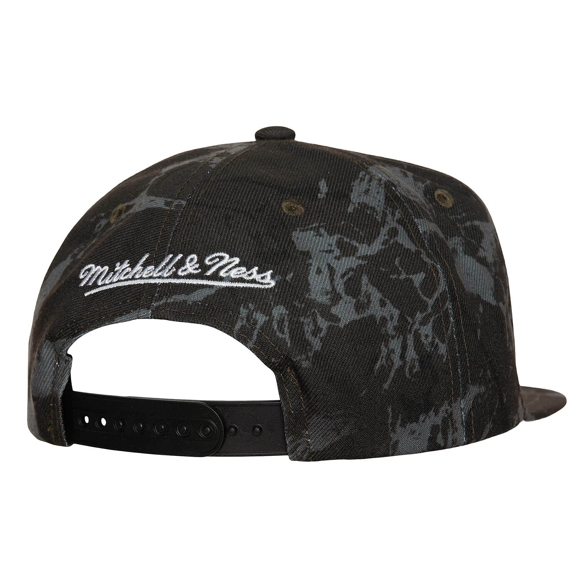 Бейсболка Mitchell & Ness Down For All Snapback HWC Philadelphia 76ers