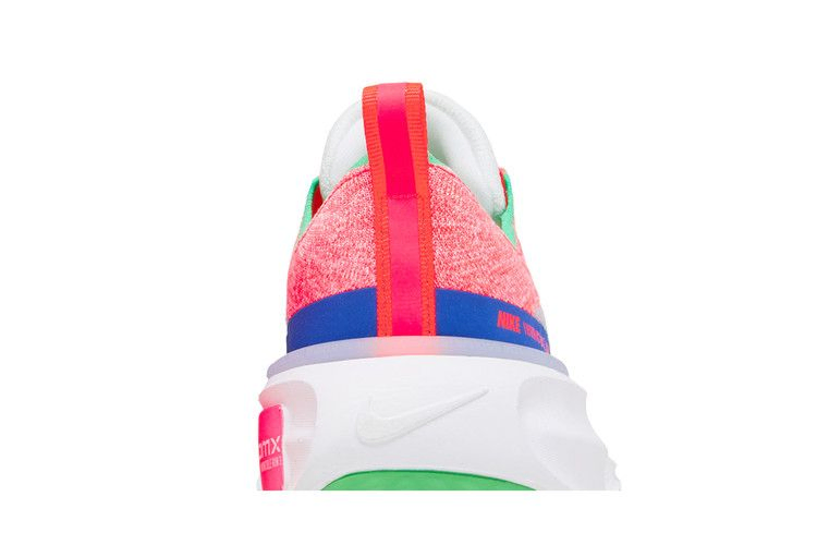 Кроссовки Nike Wmns ZoomX Invincible 3 'White Hot Punch'