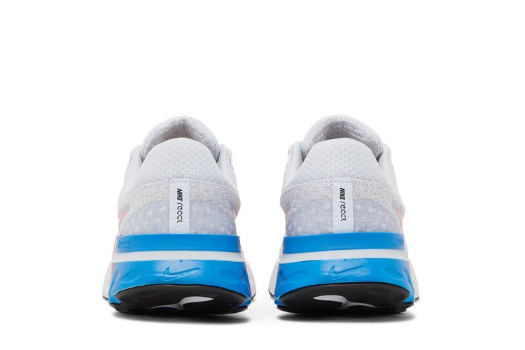 wmns-react-infinity-run-flyknit-3-grey-bright-crimson-dv2178-001_05